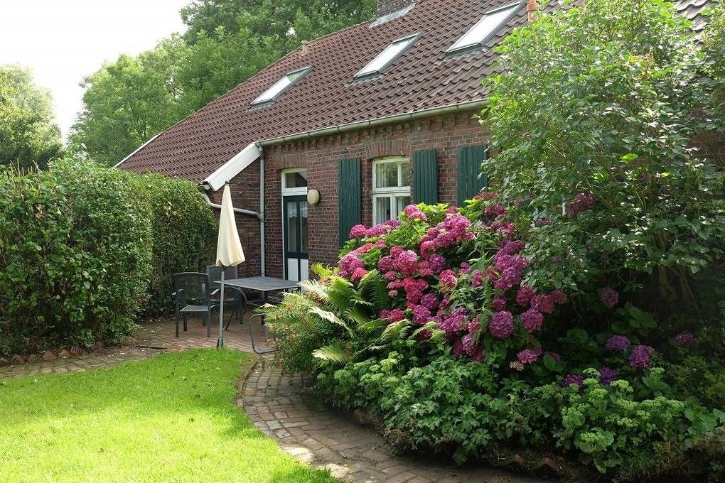 Ganze Ferienwohnung, Landhaus up de Warft - Mühlenblick in Werdum, Landkreis Wittmund
