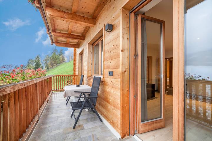 Agriturismo per 6 persone, con vista lago e balcone in Alto Adige