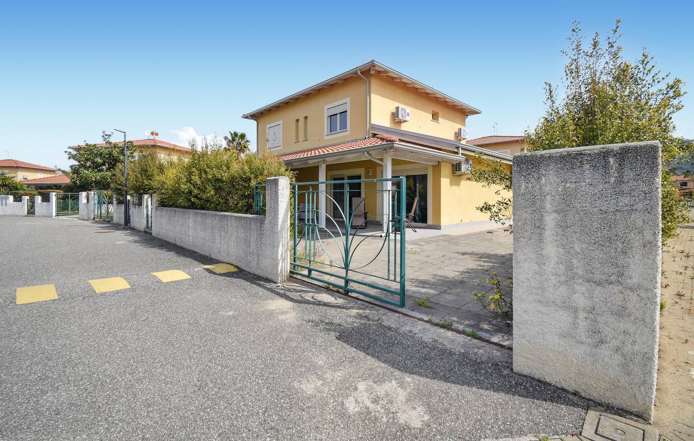 Acogedor apartamento de un dormitorio con piscina, cocina y la playa a 600 metros in Contrada Difesa, Pizzo