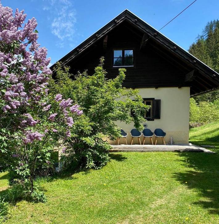 Ferienwohnung für 4 Personen, mit Terrasse und Garten sowie Ausblick