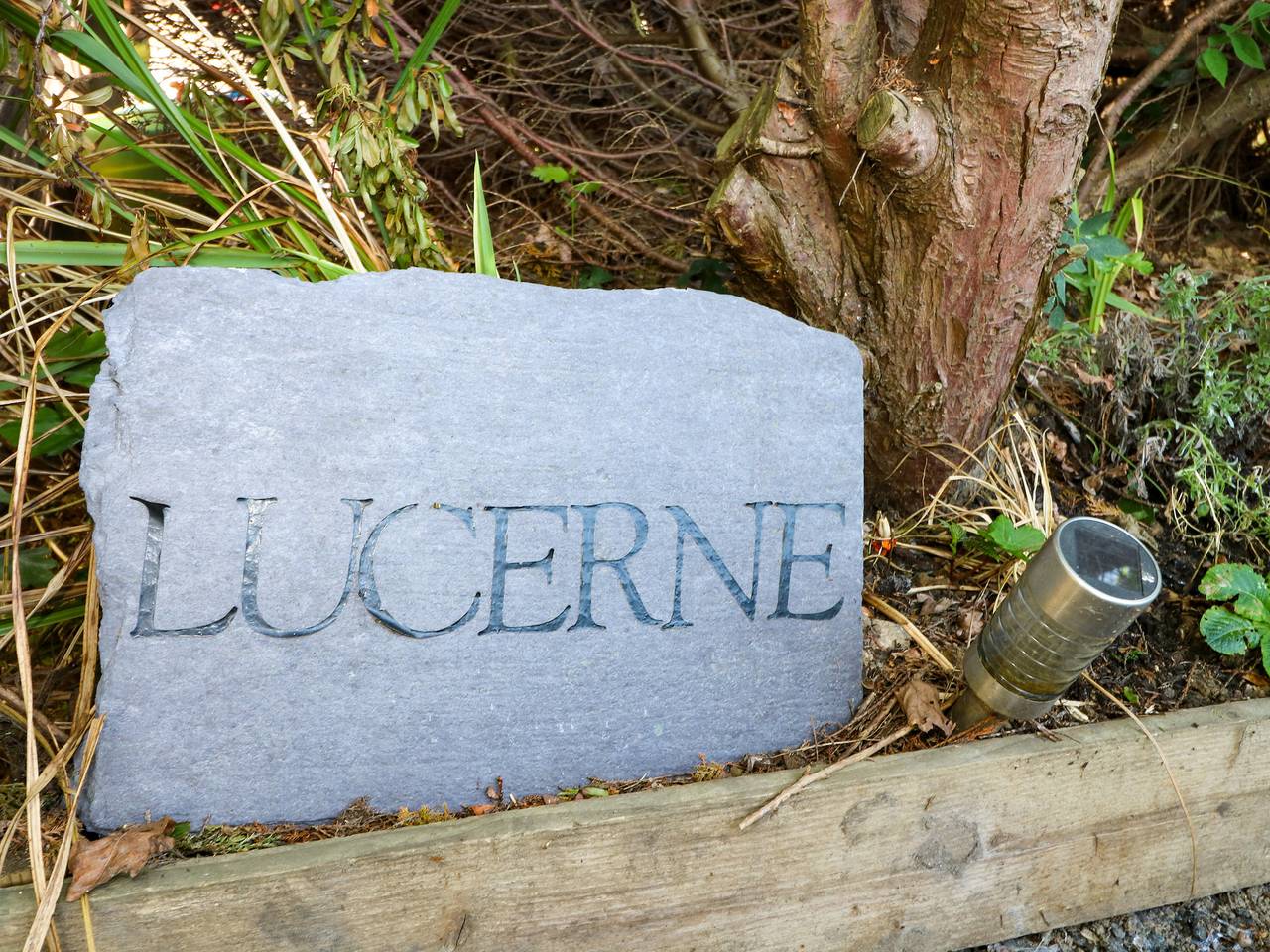 Lucerne Cottage in Capel (Surrey), Surrey