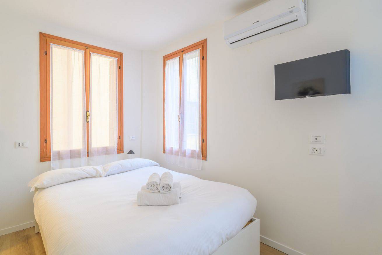 Ganze Wohnung, Guesthost - Piazza della Frutta Studio Apartment 2 in Padua, Padua Provinz