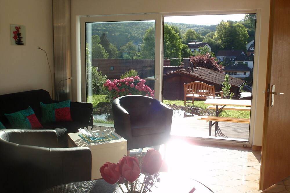 Ganze Wohnung, Fewo inkl. Ruhe, Erholung, Garten und perfekter Ausstattung im Hochtaunus in Schmitten im Taunus, Hochtaunuskreis