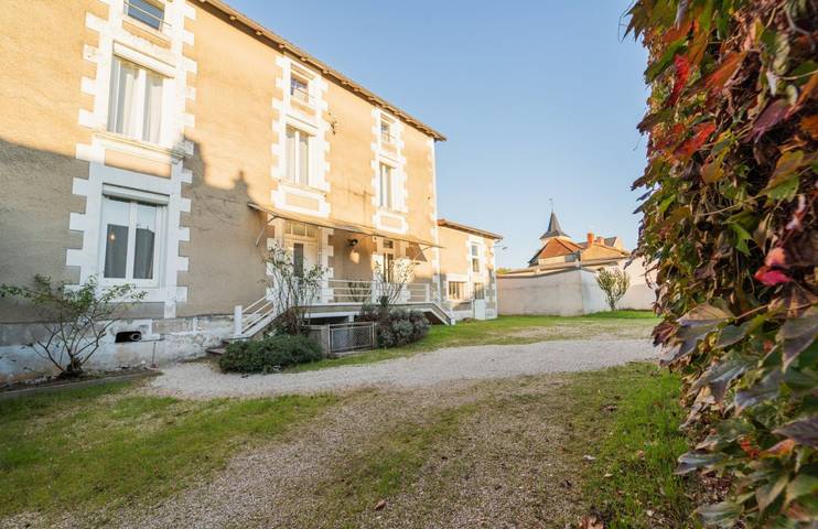 Gîte pour 13 personnes, avec jardin