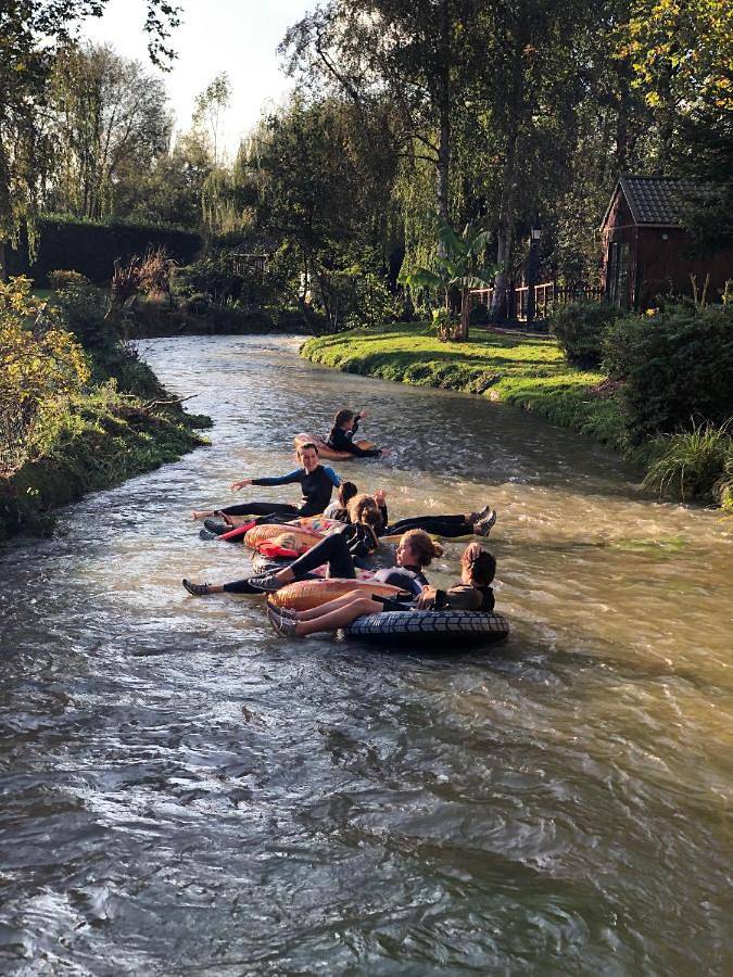 Cabanes flottantes et gîtes au fil de l'eau in Colleville, Région du Havre