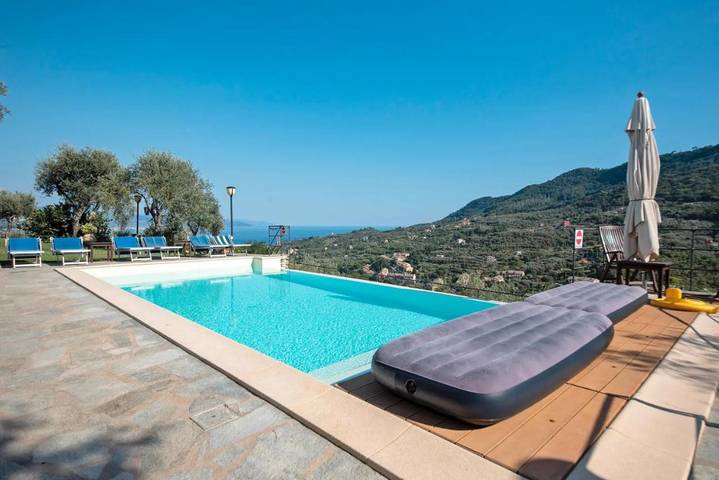 Maison d’hôte pour 3 personnes, avec piscine ainsi que vue et jardin à Santa Margherita Ligure - 2