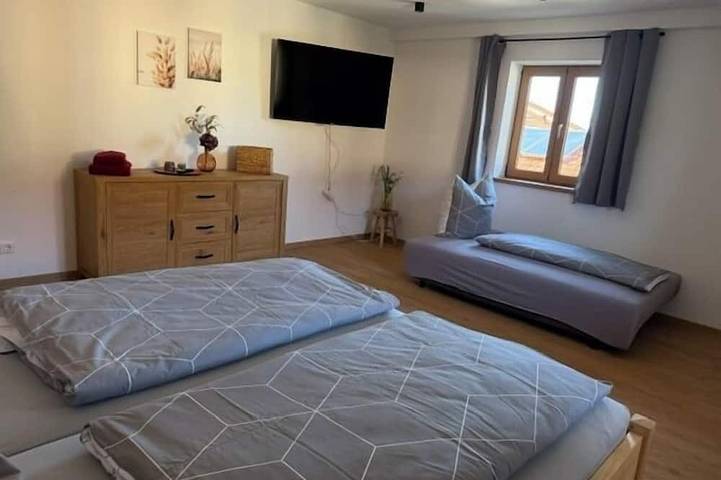 Ganze Wohnung, Ferienwohnung Edelweiß, 68qm in Grabenstätt, Chiemsee