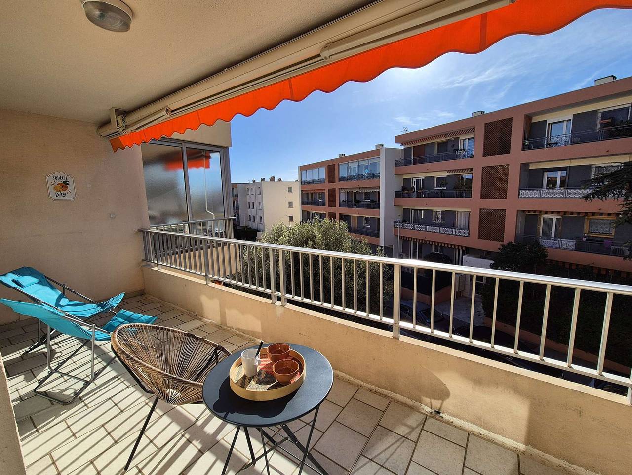 Studio entier, Sanary, 3 couchages, climatisation, tout à pied in Sanary-sur-Mer, Côte méditerranéenne (France)