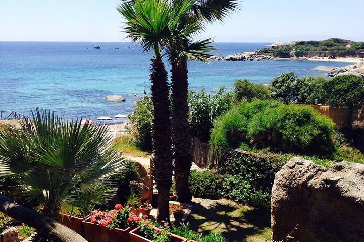 Luxus-Villa am Meer: ein Juwel Set in der Bucht von Cala Caterina, Villasimius in Cala Caterina, Cagliari Provinz