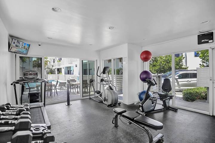 Vacation rental for 8 people, with garden and hot tub as well as sauna and pool in Pompano Beach