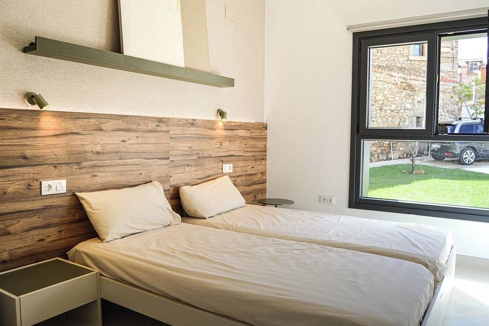 Rural house with swimming pool El Huerto del Olivo, Plasenzuela, Trujillo, Cáceres in Plasenzuela, Cáceres Region