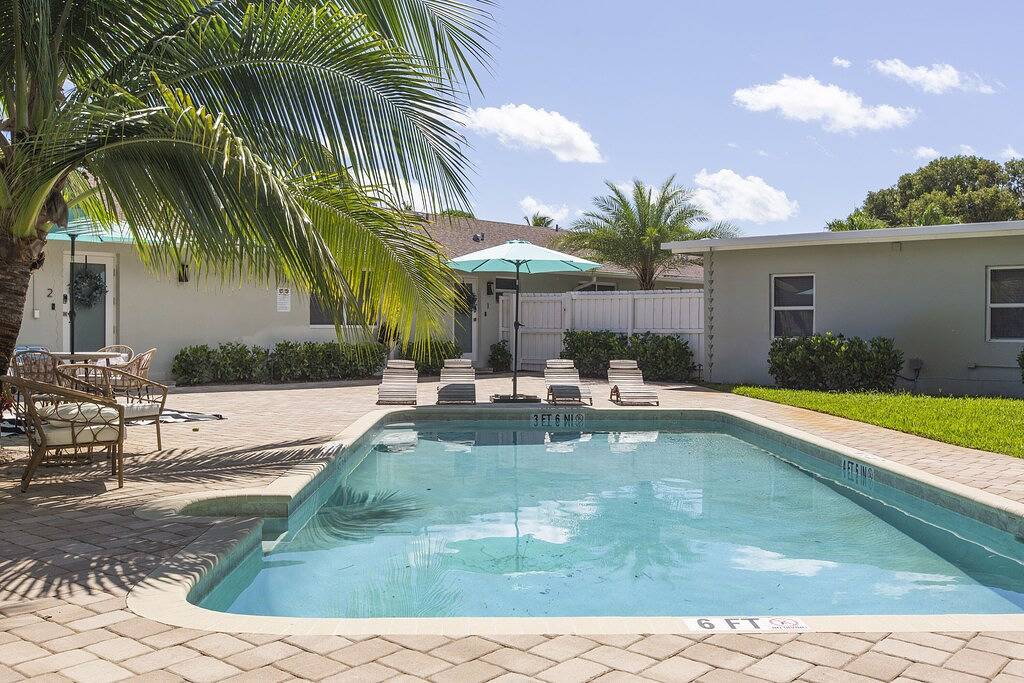 Ganze Wohnung, Downtown Pool Home| Mins to Beach | Cabana service in Delray Beach, Palm Beach County