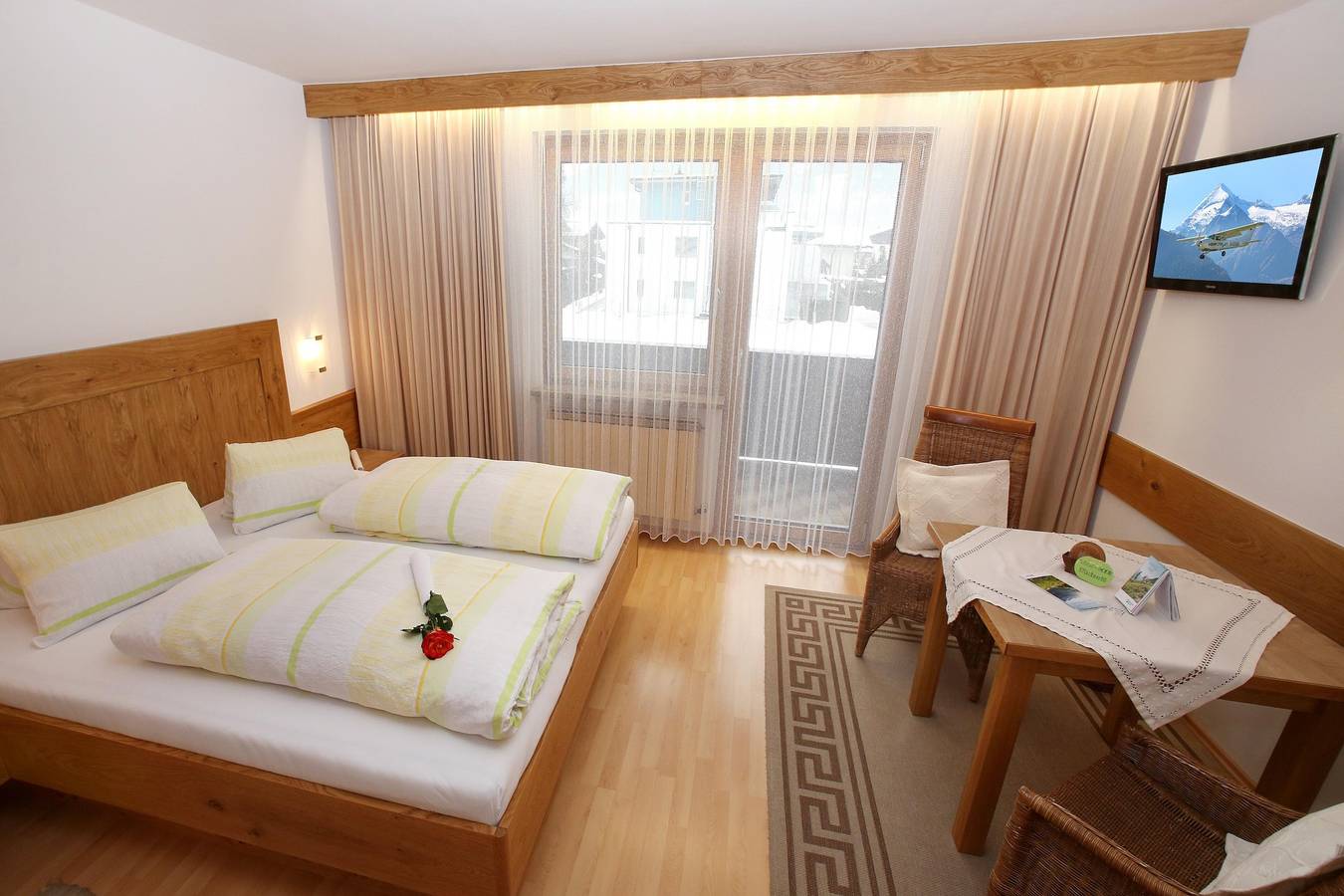 Ganze Ferienwohnung, Appt. C/Wohn-Schlafraum/Bad, Wc in Zell am See, Kitzbüheler Alpen