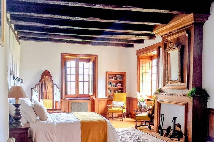 Gîte pour 23 personnes à Saint-Sornin-Lavolps - 2