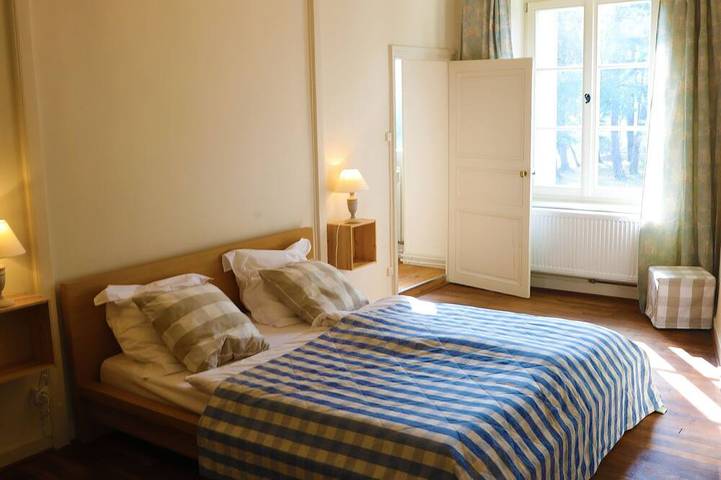 Gîte pour 8 personnes, avec piscine et jardin à Montbellet - 2