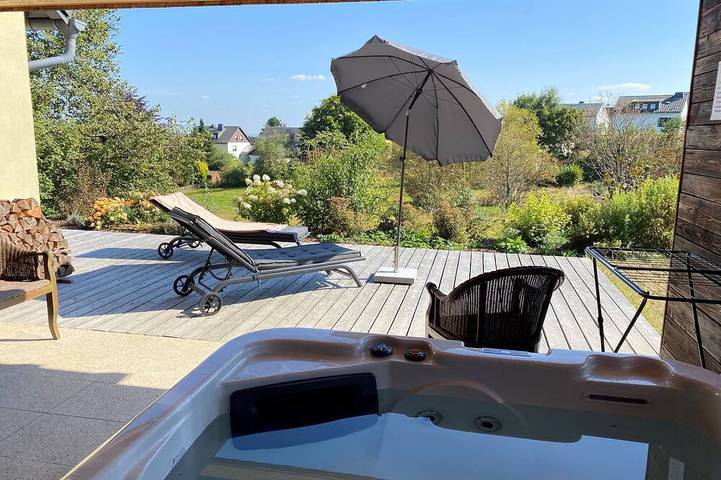 Ferienhaus für 2 Personen, mit Whirlpool und Terrasse sowie Garten und Sauna in Schwarzenbach am Wald