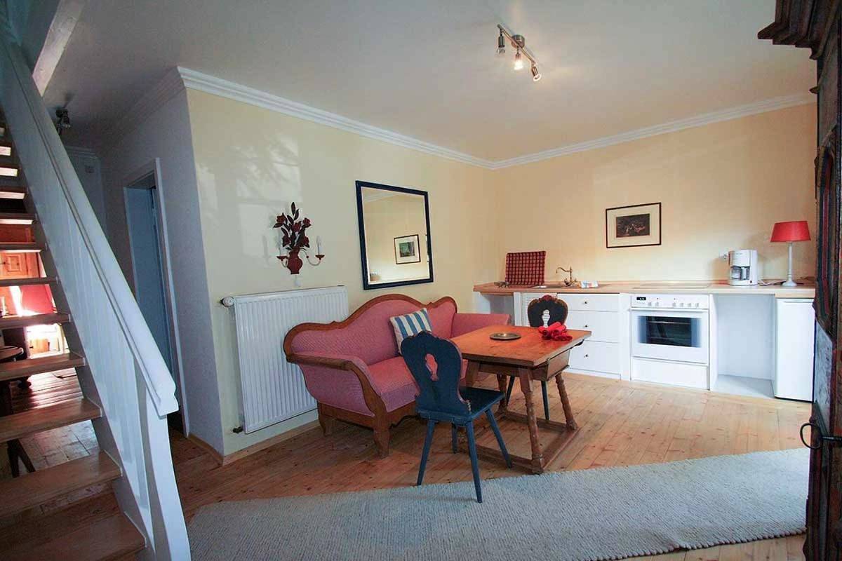 Ganze Wohnung, Apartment with Lake View in Breitbrunn am Chiemsee, Chiemsee