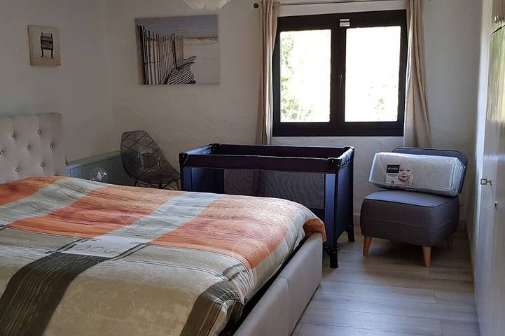 Location de vacances pour 6 personnes, avec terrasse et jardin à Le Val - 4