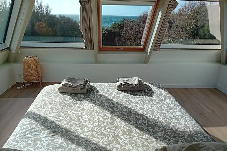 Location de vacances pour 10 personnes, avec jardin dans Abbaye de la Pointe Saint-Mathieu - 3