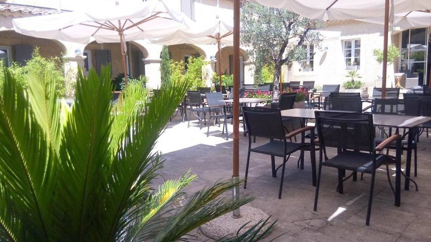 Hôtel pour 2 personnes, avec terrasse et piscine à Les Baux-de-Provence - 4