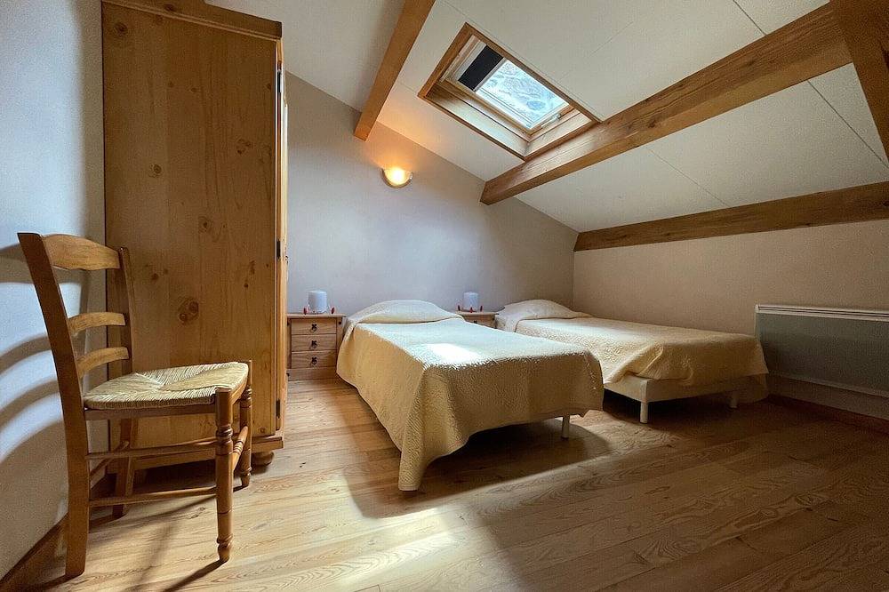 Granero restaurado con terraza y wifi en La Bastide in Retournac, Macizo Central