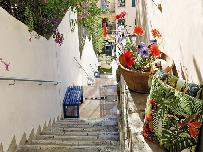 Ferienhaus für 8 Personen, mit Balkon/Terrasse und Meerblick sowie Pool in Cala Major - 2