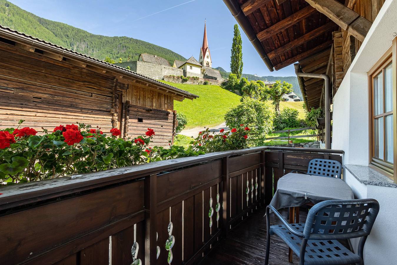 Appartamento intero, Appartamento 'Bergkristall 2' con vista sulle montagne, giardino in comune e Wi-Fi in San Giacomo, Valle Aurina