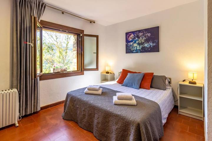 Casa de vacaciones para 6 personas, con jardín y vistas, Se admiten mascotas en Ripollès - 3