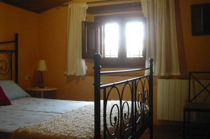 Gîte pour 9 personnes, avec Jardin et Piscine à Cassà de la Selva - 2