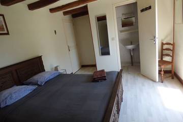 Gîte pour 2 personnes, avec jardin et terrasse, animaux acceptés à Calorguen