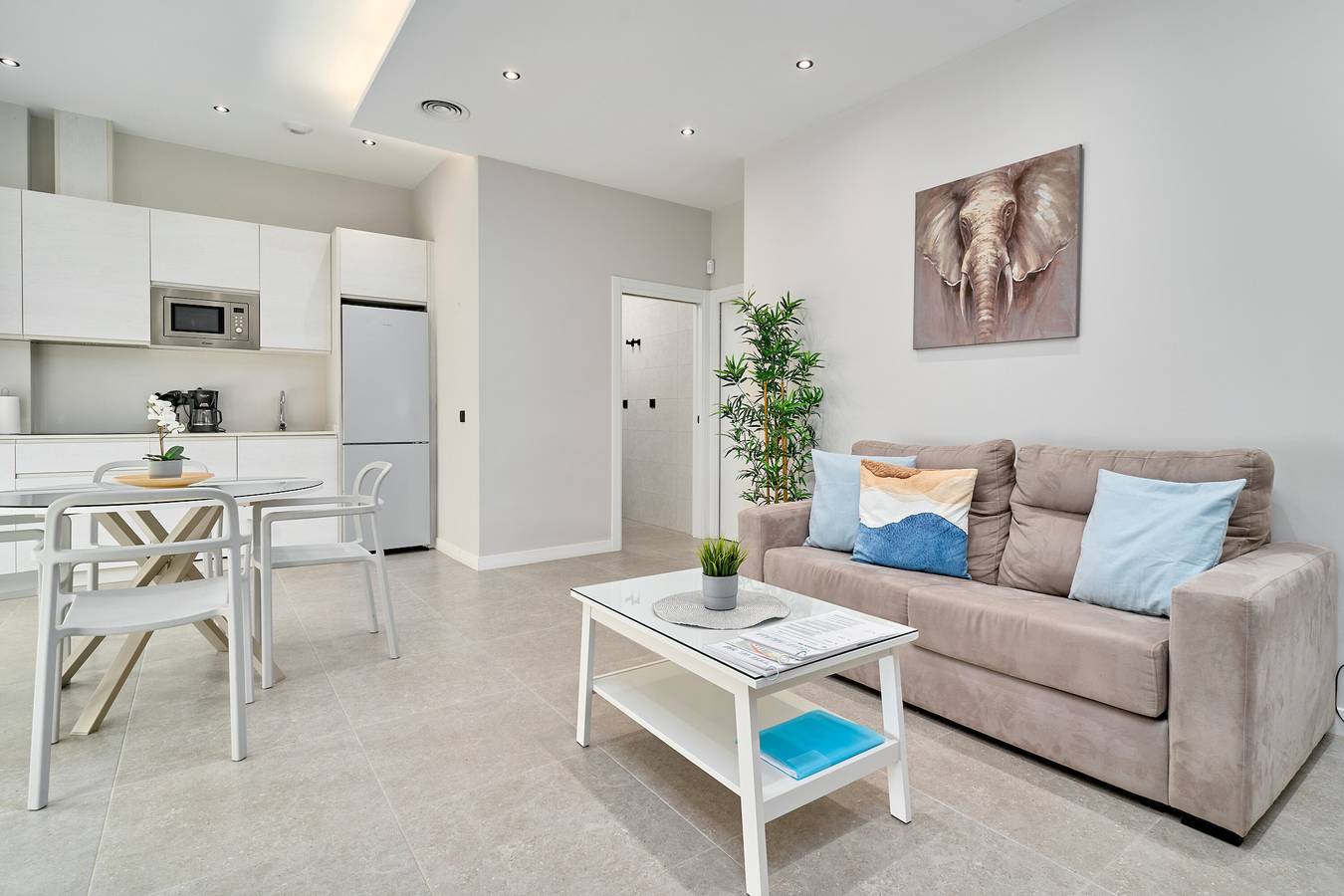 Apartamento entero, Apartamento '1 Dorm Orión' con piscina compartida, Wi-Fi y aire acondicionado in Torre del Mar, Costa del Sol