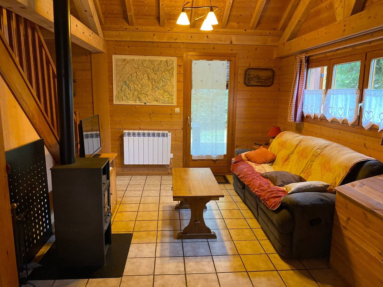 Chalet « 7p Confort - Le Refuge » avec vue montagne, terrasse privée et Wi-Fi in Verchaix, Région de Bonneville