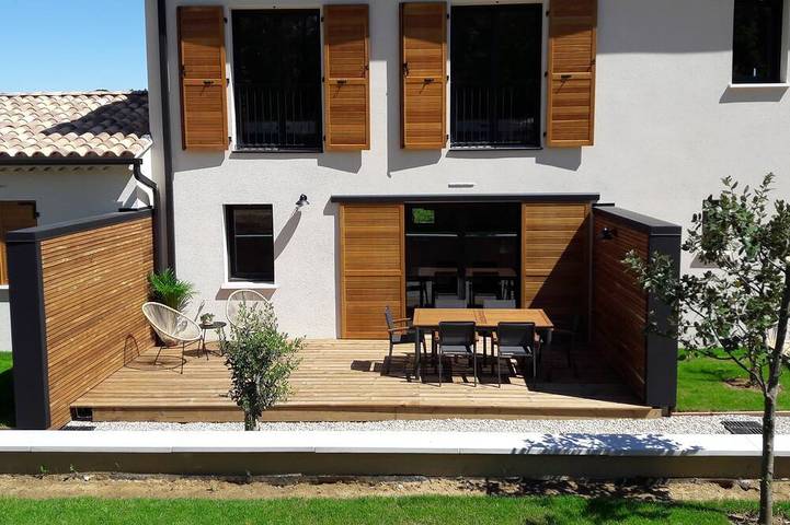 Appartement de vacances pour 6 personnes, avec Terrasse ainsi que Jardin et Piscine