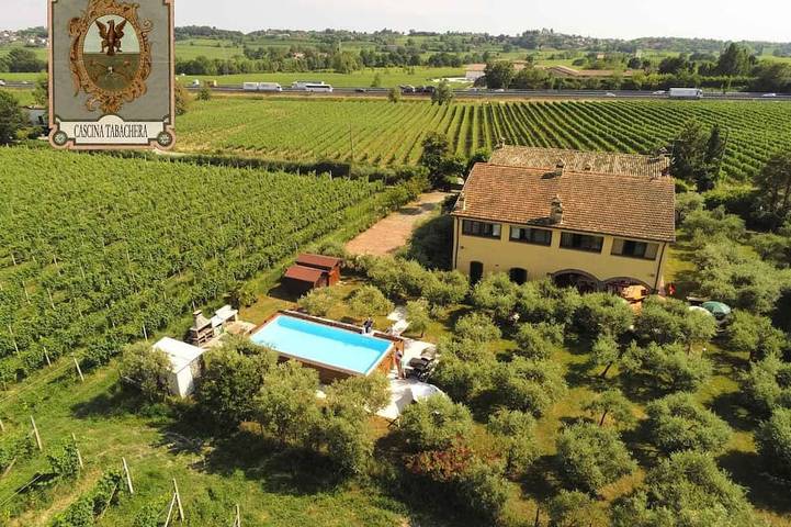 Gîte pour 10 personnes, avec Terrasse et Jardin à Mantoue