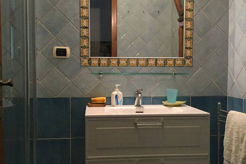 Pouilles, Salento: Villa Morocco près des plages - appartement Buganvillee in Torre Pali, Salve