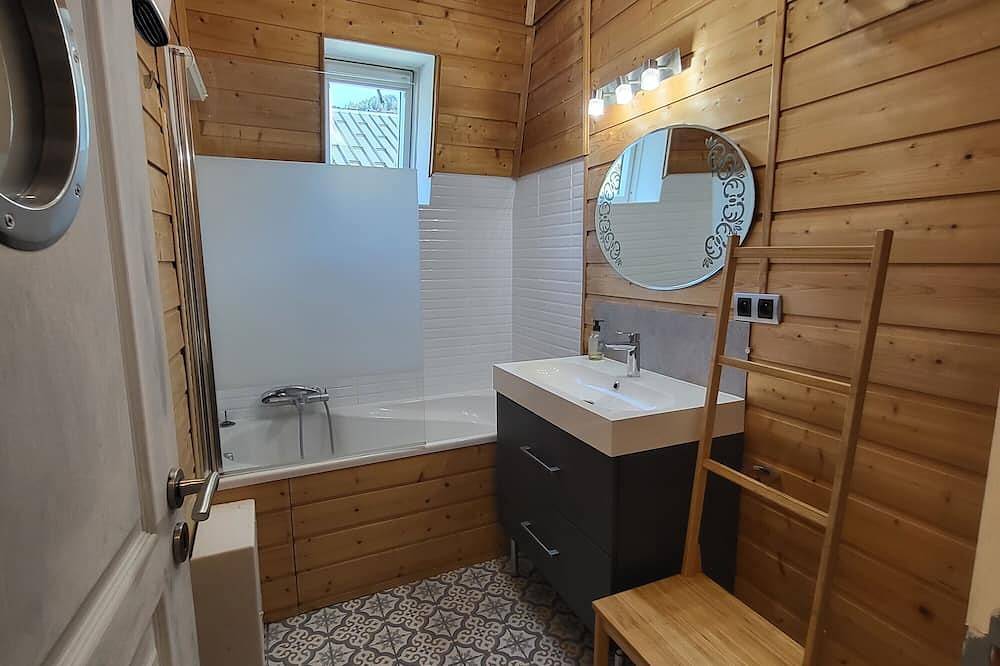 Entire apartment, Nid douillet 2ou4 p à St Pierre de Chartreuse in Saint-Pierre-de-Chartreuse, Isère