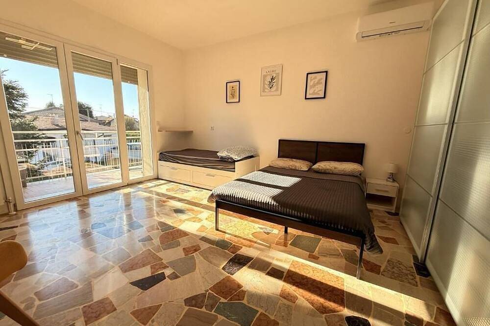 Appartamento intero, Family 3-Bedroom Apartment near Mxp &Lake Maggiore in Sesto Calende, Comune di Sesto Calende