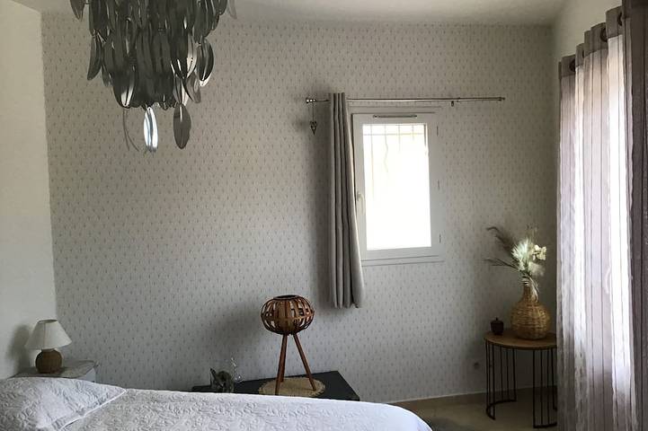 Warm, air-conditioned, 2-bedroom house 3 km from La Ciotat beaches. in Ceyreste, Marseille region