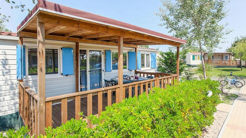 Bungalow per 4 persone, con piscina e terrazza nonché sauna in Rosolina Mare