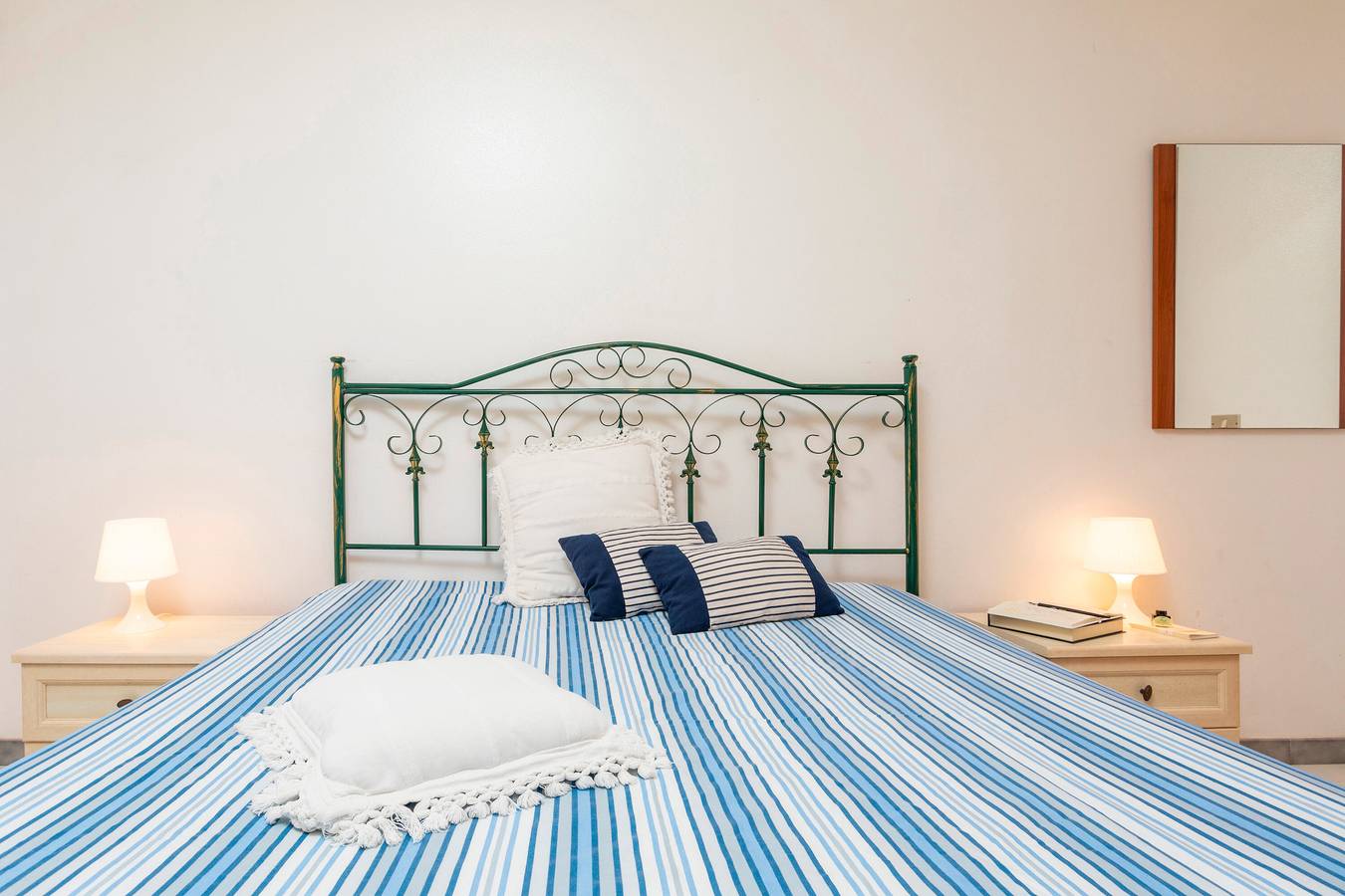 Entire apartment, Apartment 'I Ciottoli Dello Ionio - Apt 2' with Mountain View, Shared Terrace and Balcony in Fondachello, Catania Province
