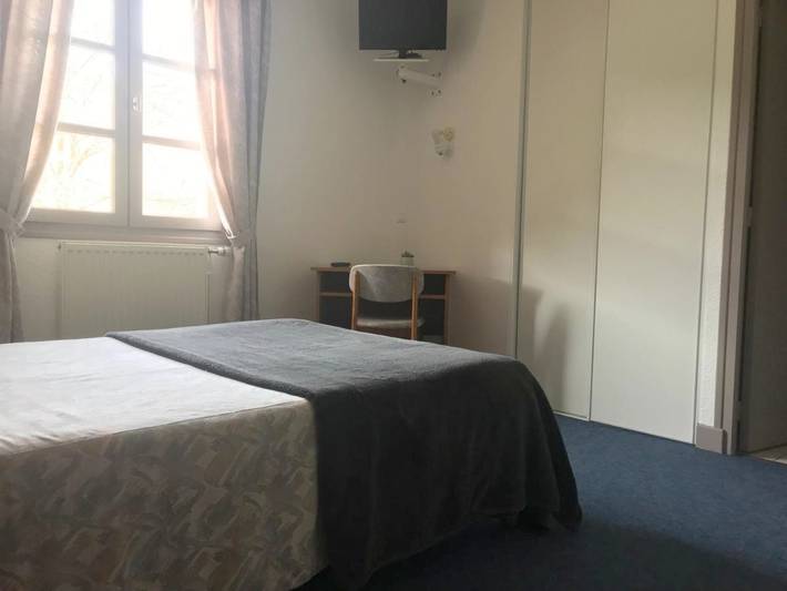 Hôtel pour 4 personnes, avec terrasse et jardin à Saint-Jacques-des-Blats - 4