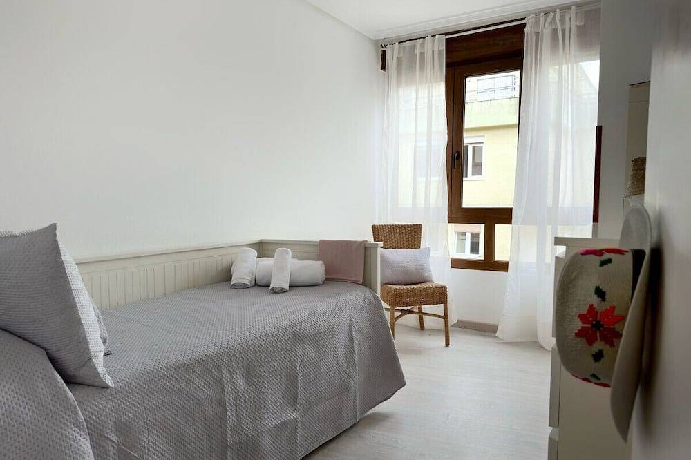 Entire apartment, Apartamento Cerca de la Playa-el Cabo 30015 in Somo, Ribamontán al Mar
