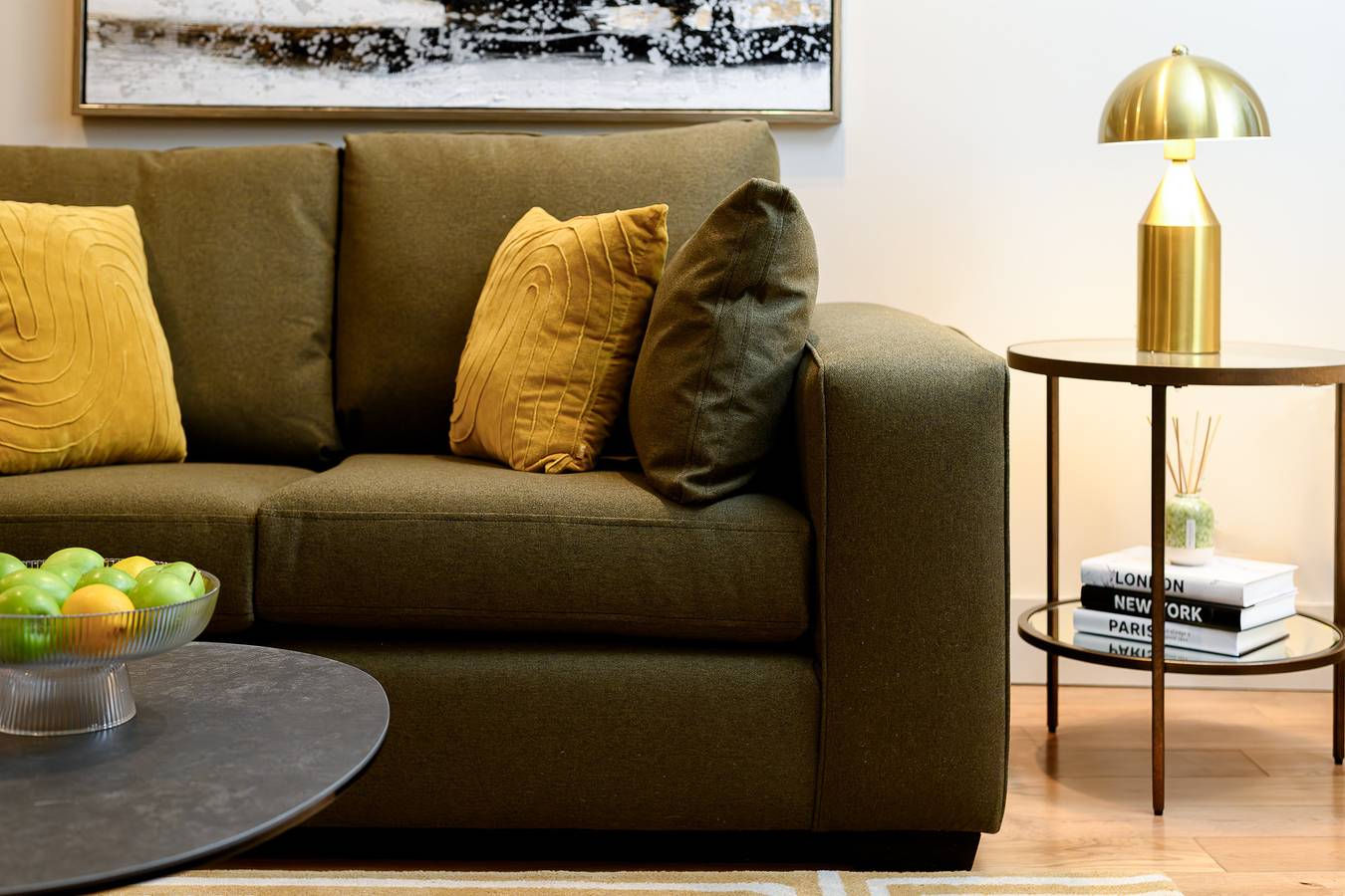 Entire apartment, Monument | Studio Executive in Downtown, London