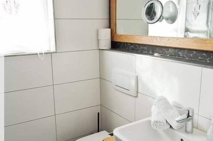 Ganze Wohnung, Kräuterstube | Helle Wohnung (40qm) mit großem Balkon im 1. Og in Bad Staffelstein, Oberes Maintal - Coburger Land