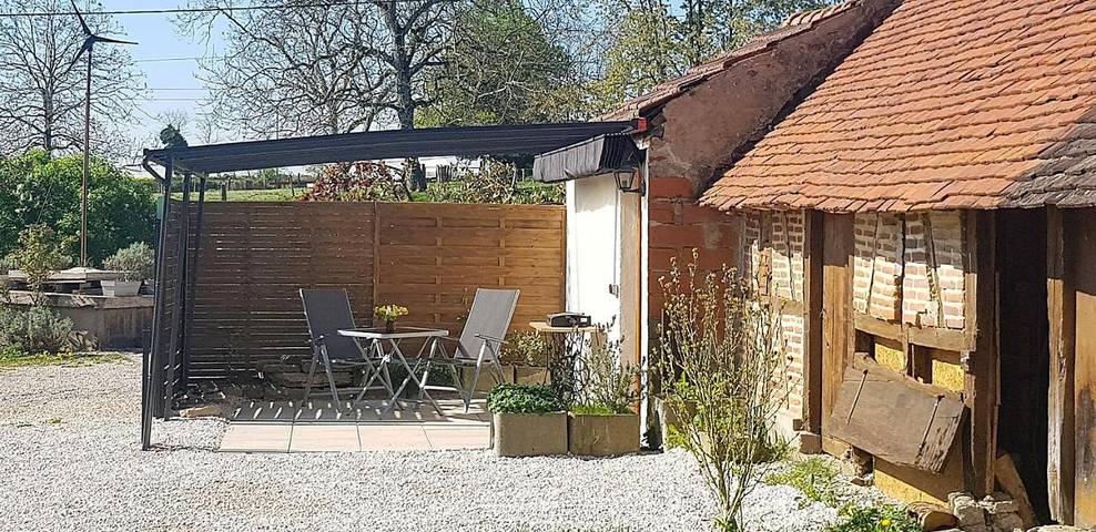 Gîte pour 2 personnes, avec terrasse à Saint-Germain-du-Bois