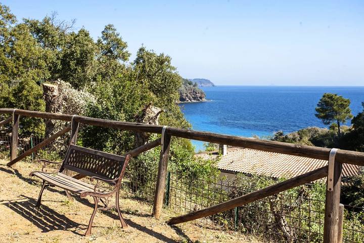Villa for 5 people, with Garden in Elba