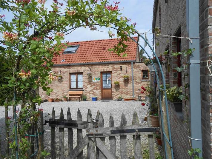 Location de vacances pour 4 personnes, avec Terrasse ainsi que Jardin et Vue à Ramillies