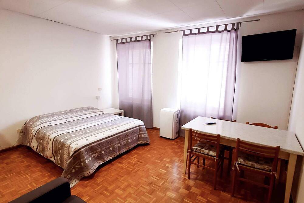 Appartamento intero, Charming Downtown Trento Studio with Hot Amenities in Trento, Dolomiti di Fiemme