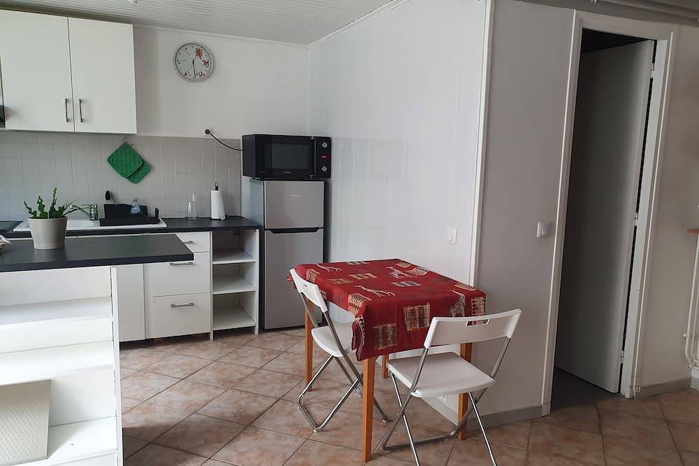 Entire apartment, Independent Studio in Rosny-sous-Bois, Seine-Saint-Denis