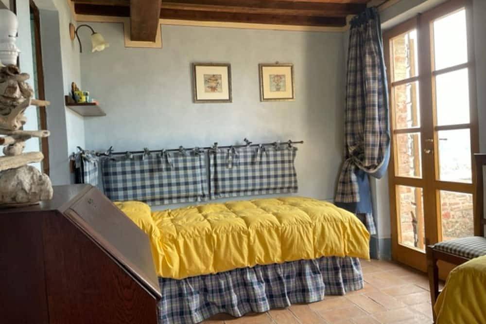 Alleinstehendes Ferienhaus mit  W-Lan, privatem Pool, Tv, Innenhof, Haustiere erlaubt, Panoramablick in Montepulciano, Siena Provinz